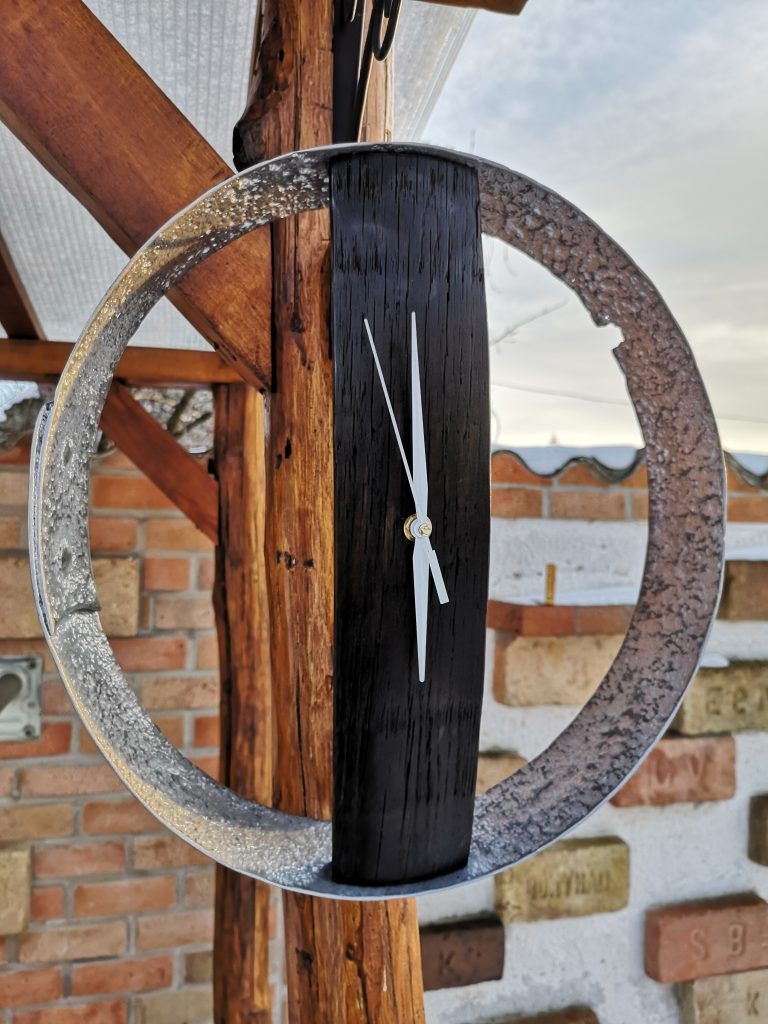 Borospincét a lakásba!